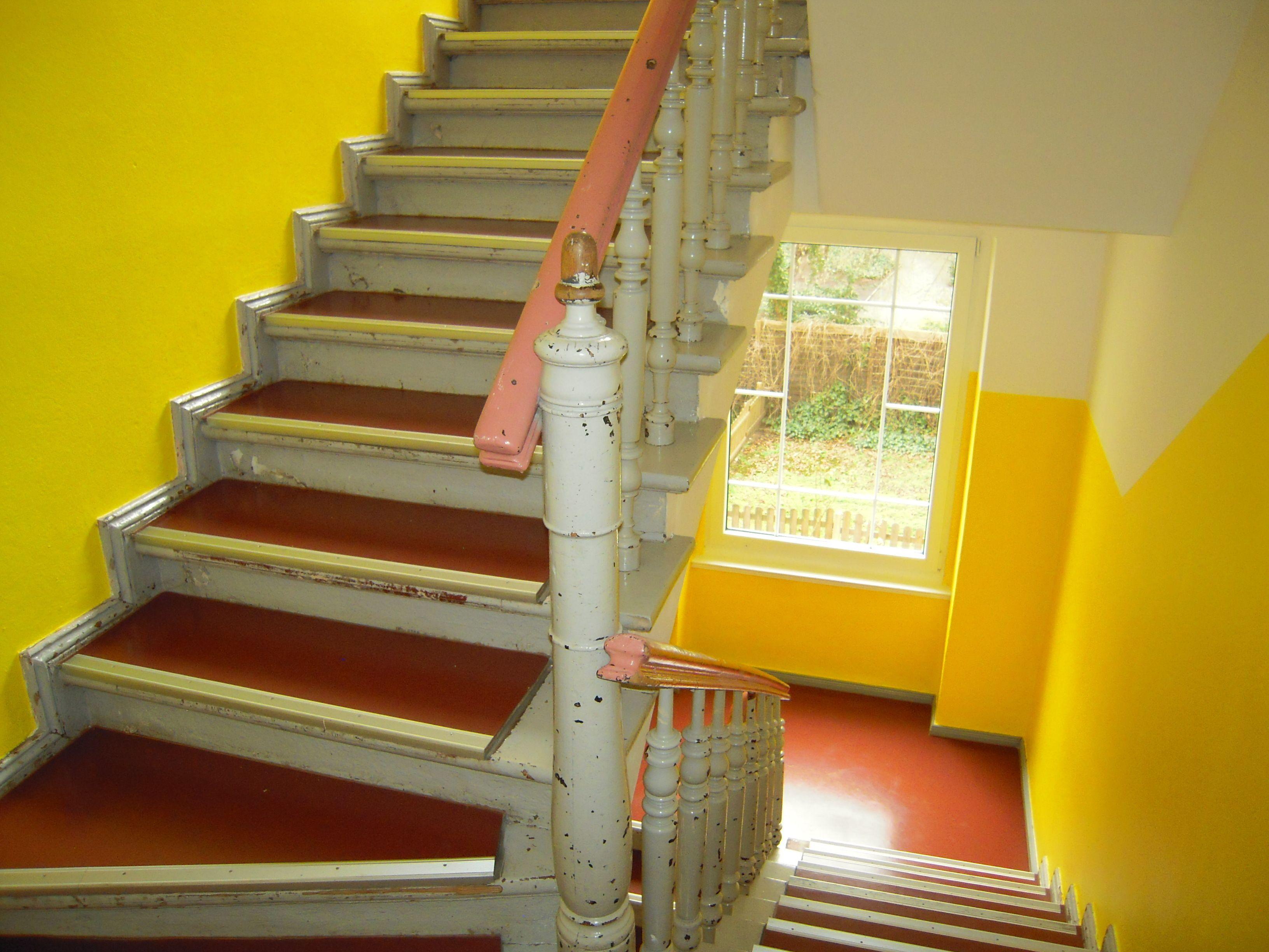Happy Go Lucky Hotel + Hostel — Foto’s 1